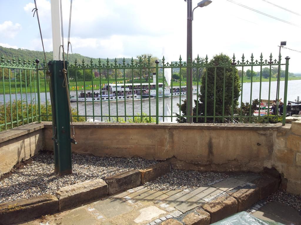 Ferienwohnung An Der Elbe Dresden Exteriör bild