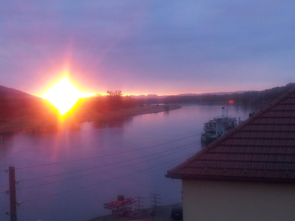 Ferienwohnung An Der Elbe Dresden Exteriör bild